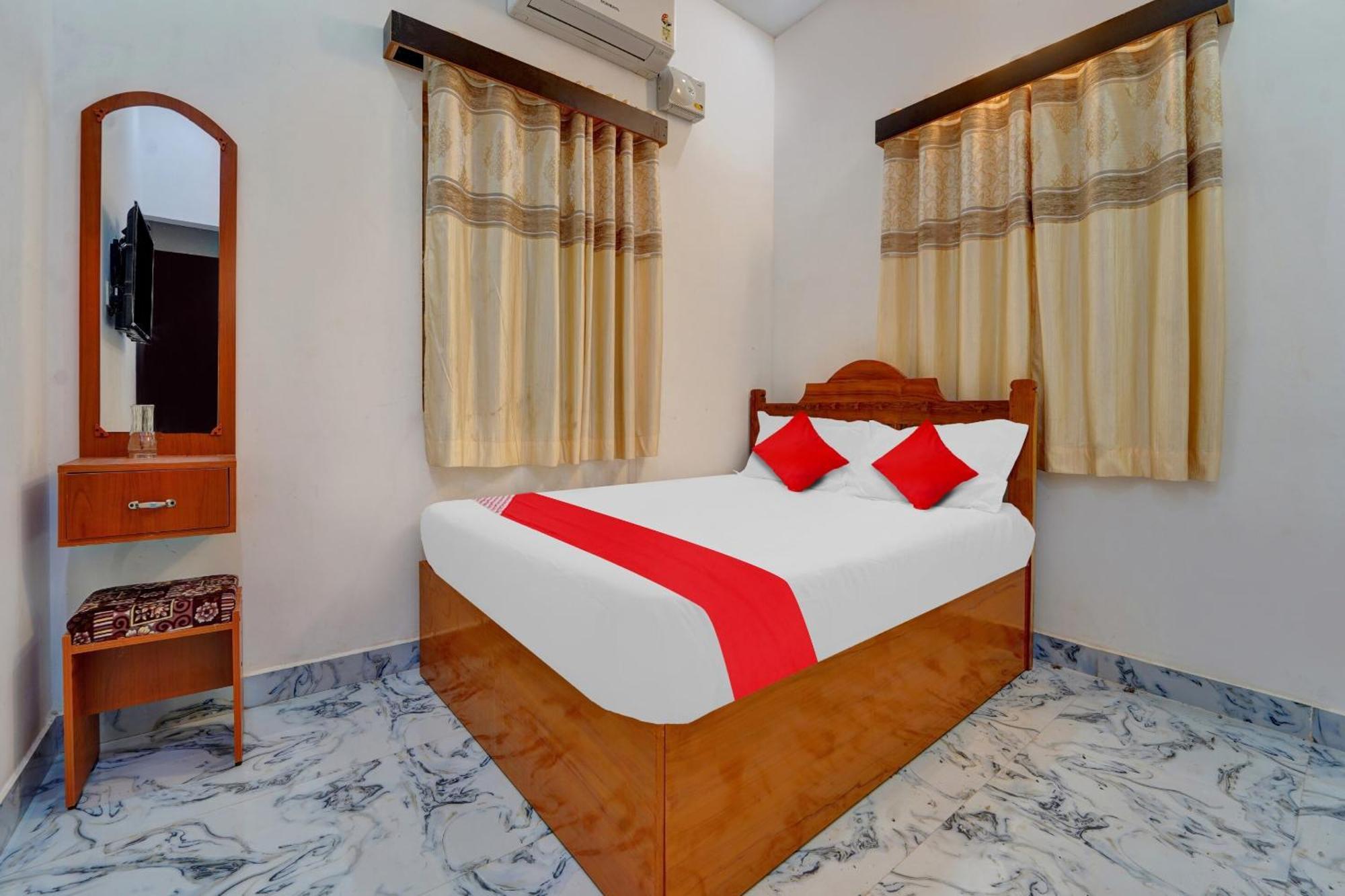 Flagship Sri Kamatchi Hotel & Rooms Madurai Ngoại thất bức ảnh