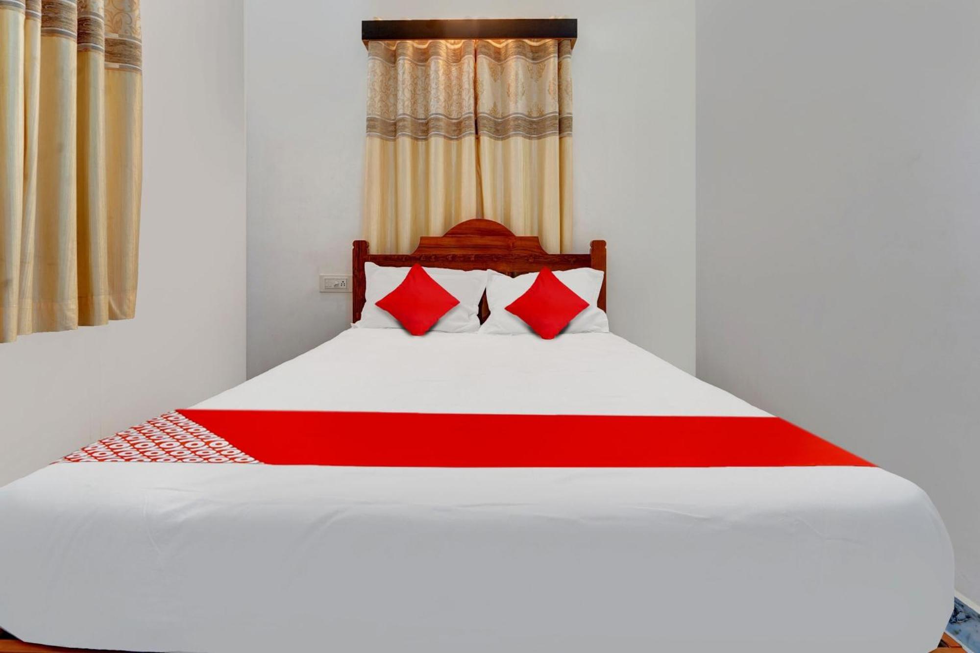 Flagship Sri Kamatchi Hotel & Rooms Madurai Ngoại thất bức ảnh