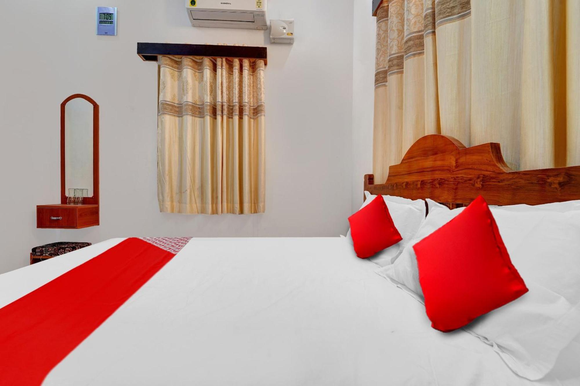 Flagship Sri Kamatchi Hotel & Rooms Madurai Ngoại thất bức ảnh